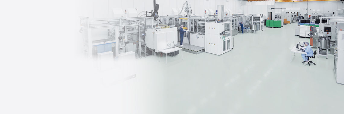 Injection molding plastic parts and assembly units in the cleanroom