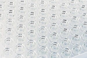 对于新的Gx®RTF注射剂瓶，玻璃与玻璃的接触是最小的