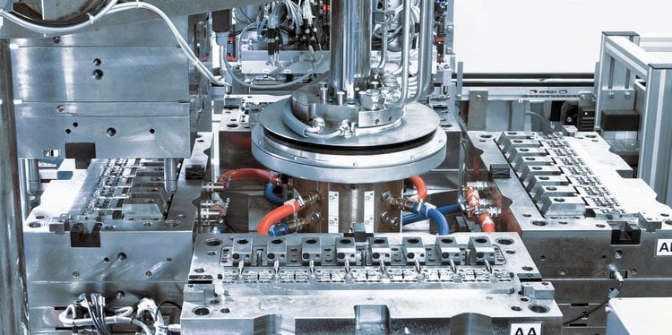 Injection molds for clean room production