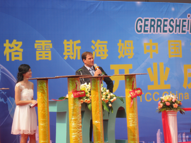 Stephane Pianigiani bei der feierlichen Eröffnung des Entwicklungszentrums in Dongguan im Oktober 2014.
