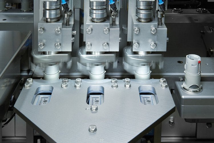 Clean room production Inhalers, Injection molding inhalers, assembly inhalers, testing inhalers