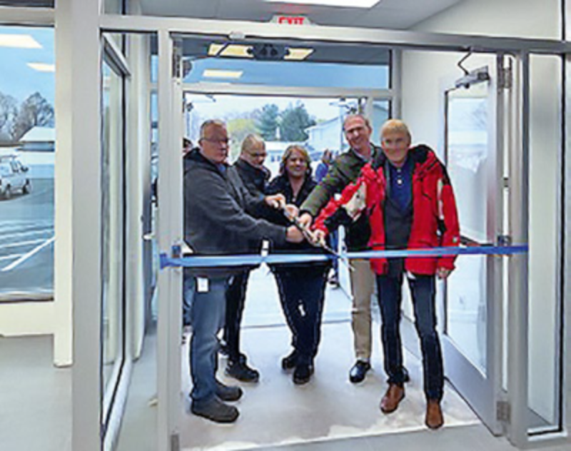The inauguration team cutting the ribbon: Mitchell Stein, Senior Plant Director, Katrine Petersen, Quality Manager; Sherry Newsome, Production Manager; Niels Düring, Global Executive Vice President; Tony Haba, President