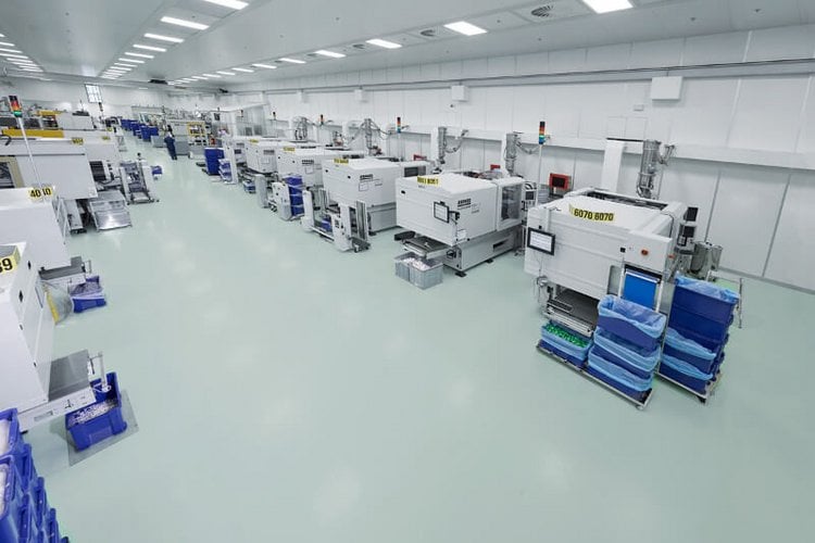 Clean room production Inhalers, Injection molding, Assembly