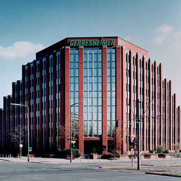 1985 Relocation of headquarters