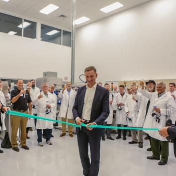 2019 Eröffnung Glass Innovation and Technology Center Vineland/NJ, USA