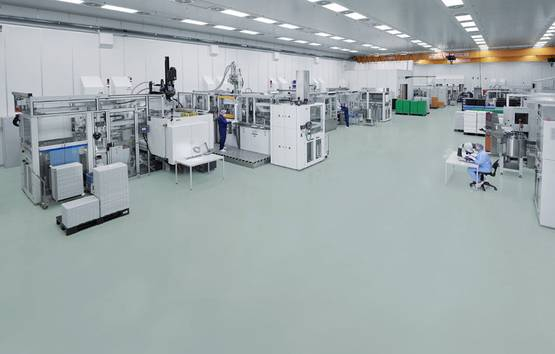 Injection molding, assembly and testing in clean room according to ISO 14644-1 ISO class 8 in Pfreimd, Germany